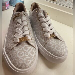 GBG Los Angeles White and Gold Patterned Sneakers